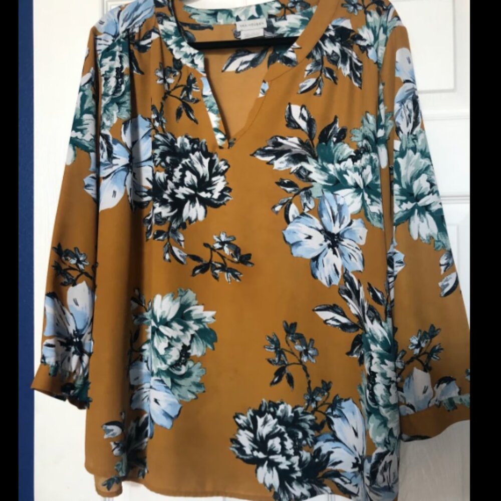 Van Heusen Beautiful Gold Floral Blouse 2X